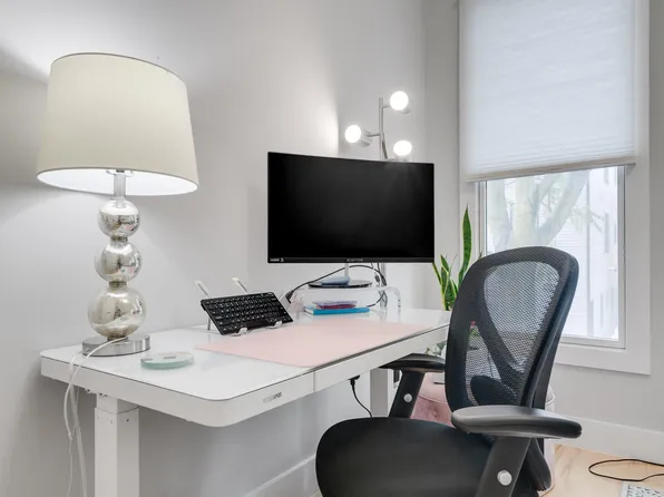 287 Webster Avenue image 16 of 21