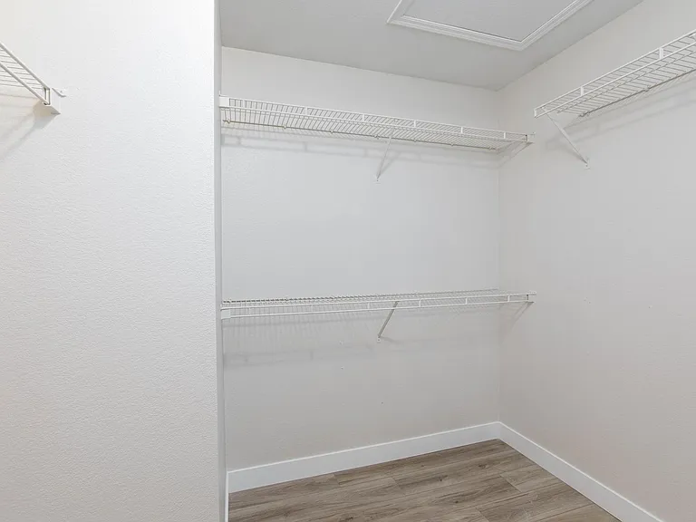 2607 Glen Green Ave — Photo 25