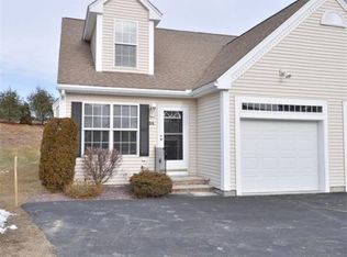 84 Pleasant St, Windham, NH 03087