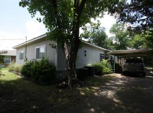 104 Line Dr, Gainesville, TX 76240