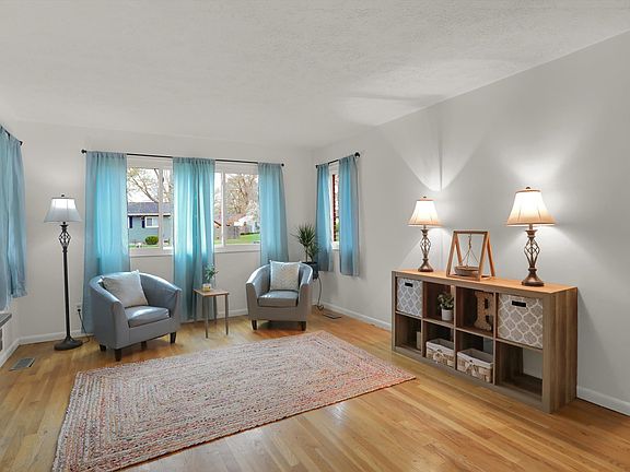3rd image of 510 Poplar Dr