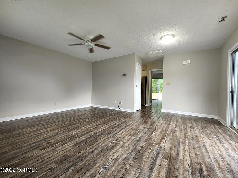 12 Portwest Townhouses #D — Photo 1