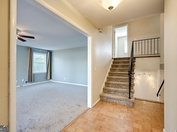 4th image of 715 Hammond Dr