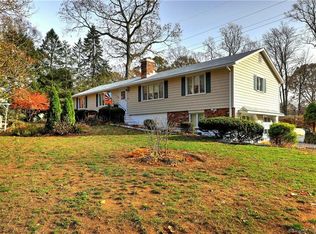 48 Quail Trl, Trumbull, CT 06611