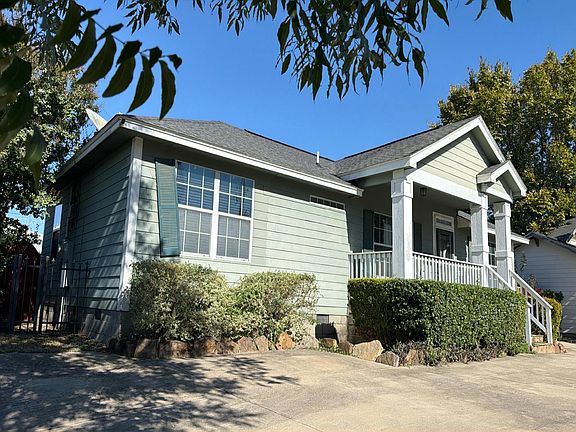 3rd image of 1330 Fairview Ave