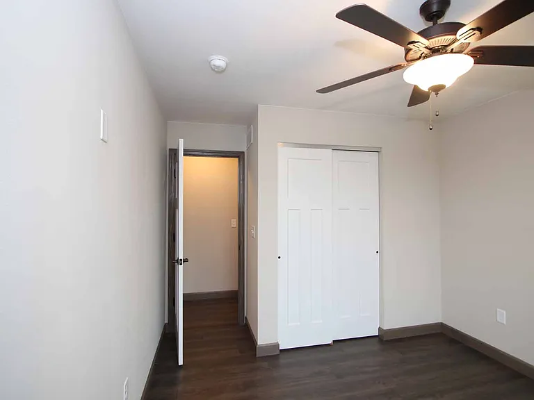 300 Olyvia Dr — Photo 18