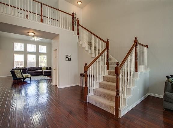 2nd image of 5800 Valencia Dr