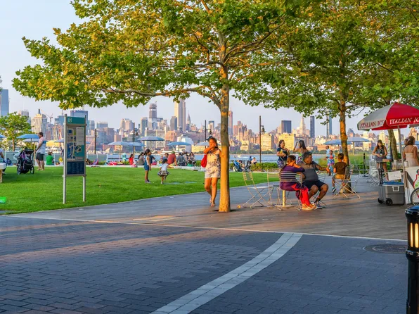 110 River Drive image 18 of 23