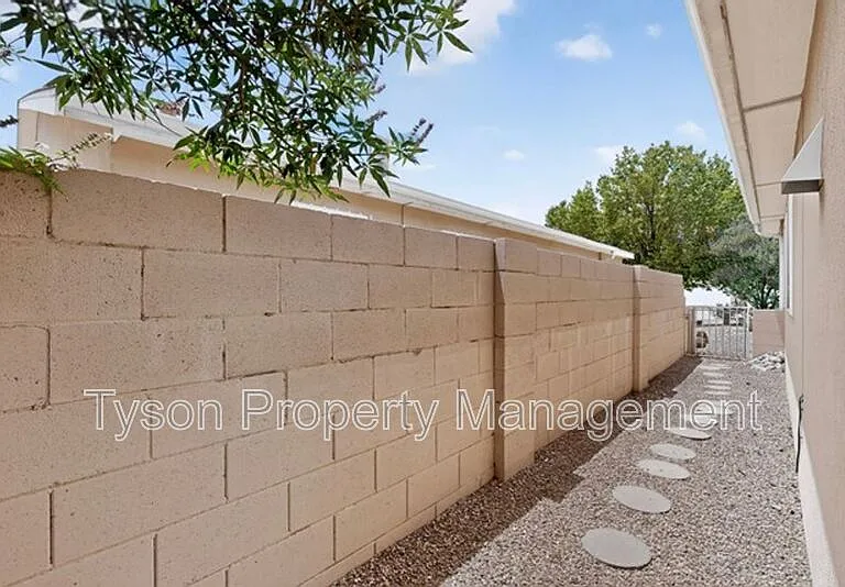 328 Escena St SE — Photo 32
