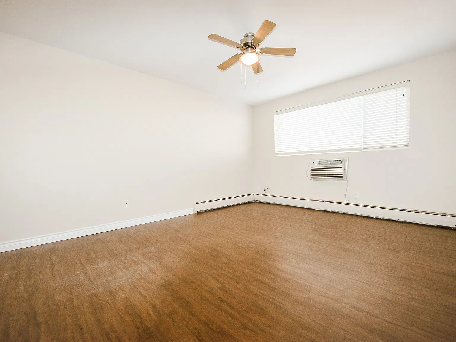 333 Edison Avenue — Photo 3