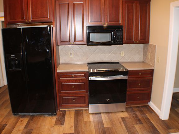 3rd image of 3437 Woodland Ct