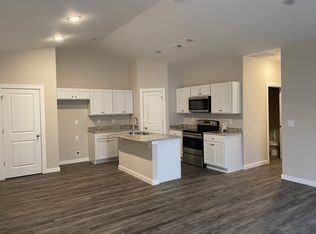 560 E Martens Dr, Goddard, KS 67052