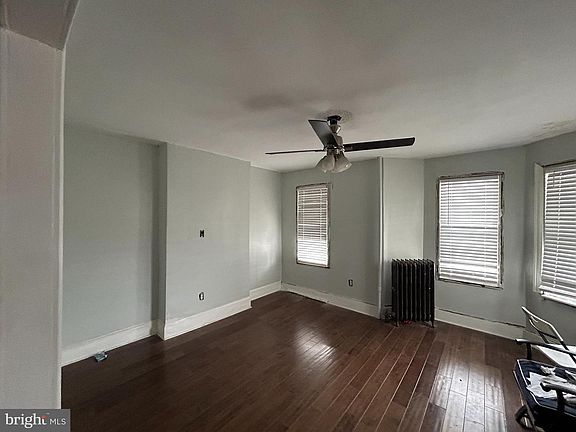 4th image of 832 Carteret Ave