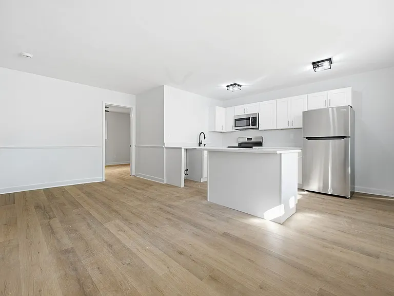 2065 E Ocean View Ave — Photo 1