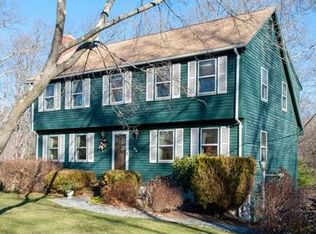 35 Dogwood Ln, North Attleboro, MA 02760