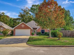 106 Willow Brook Dr, Lufkin, TX 75901