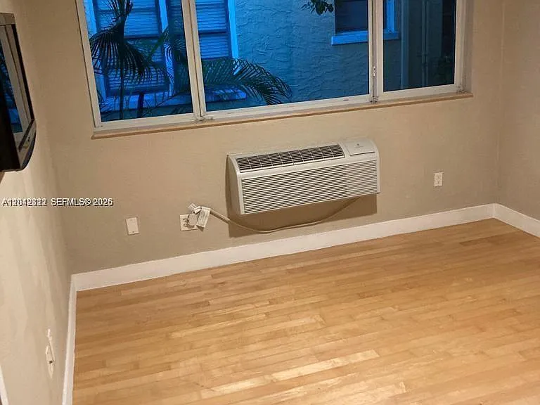 7171 Bay Dr #9 — Photo 8