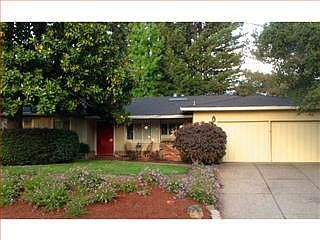 1st image of 651 La Mesa Dr
