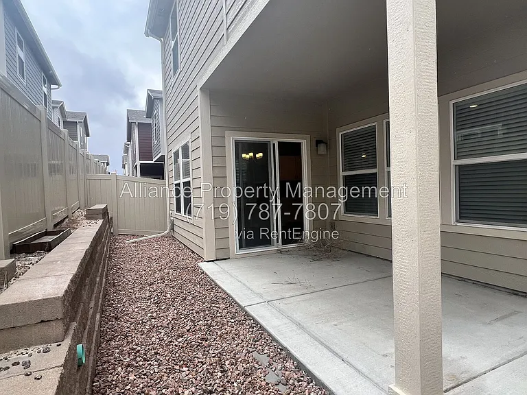 7851 Lathrop Vw — Photo 36