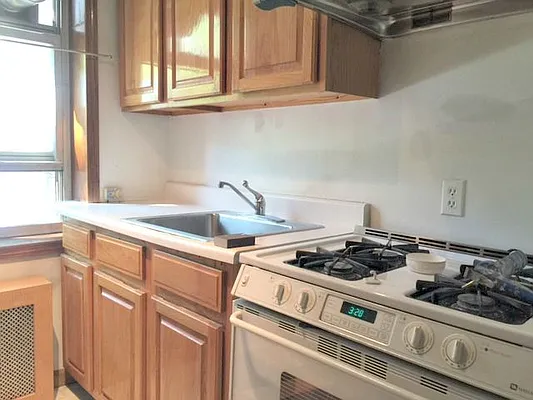 Rented by Bouwerie Lane Group | media 12