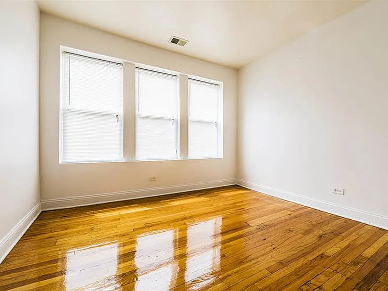 6954 S Calumet Ave — Photo 6