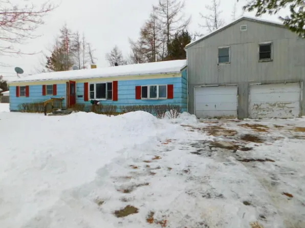 56 Cooper St, Machias, ME 04654