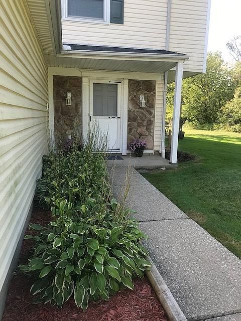 1st image of 225 Ivy Hill Ln