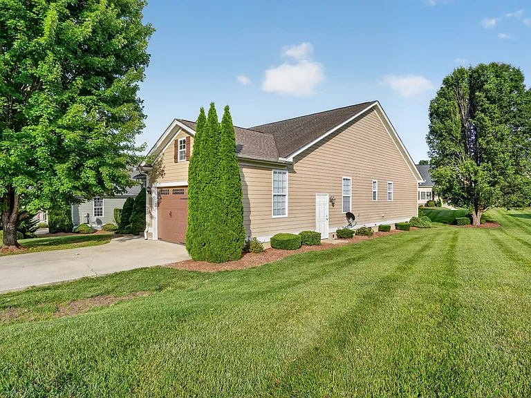 35 Copper Ct — Photo 44