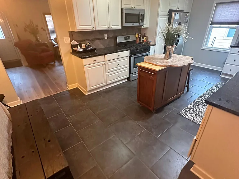 406 E Park St — Photo 4