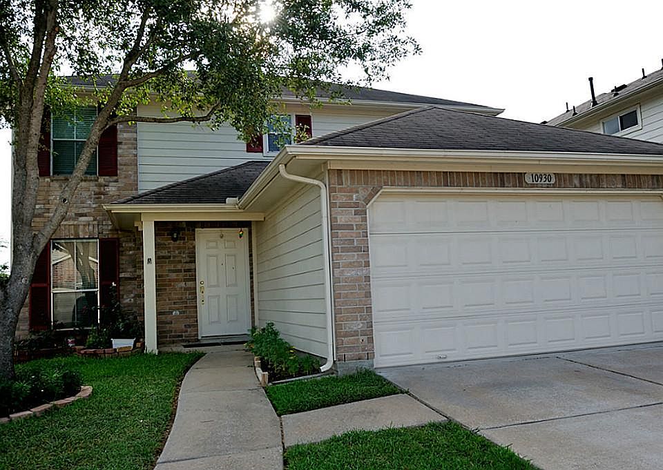 2nd image of 10930 Westbrae Village Dr