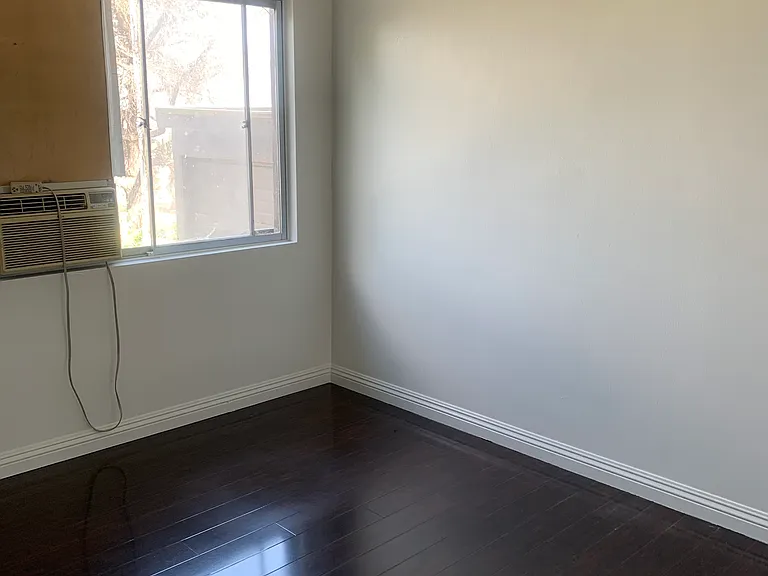 1324 Luella Dr — Photo 5
