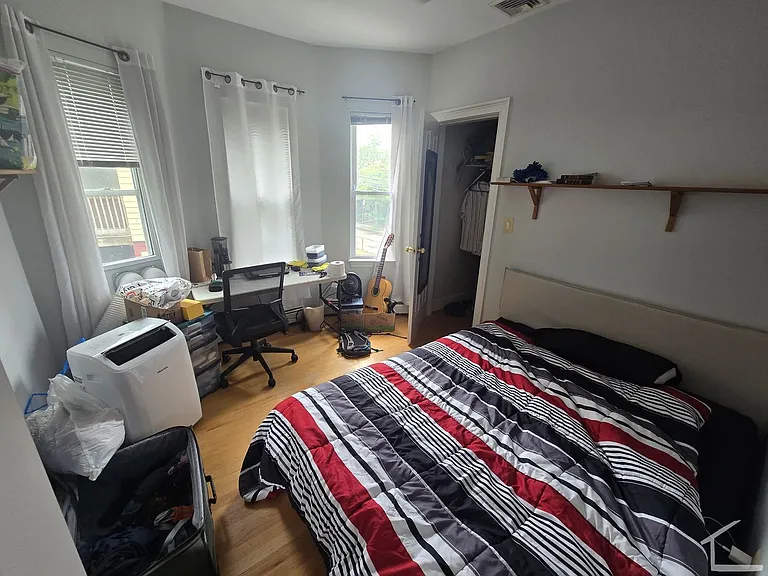 25 Raymond St #12 — Photo 6