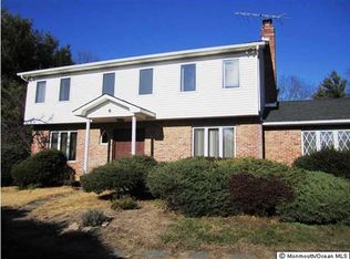 6 Nob Hill Ct, Manalapan, NJ 07726