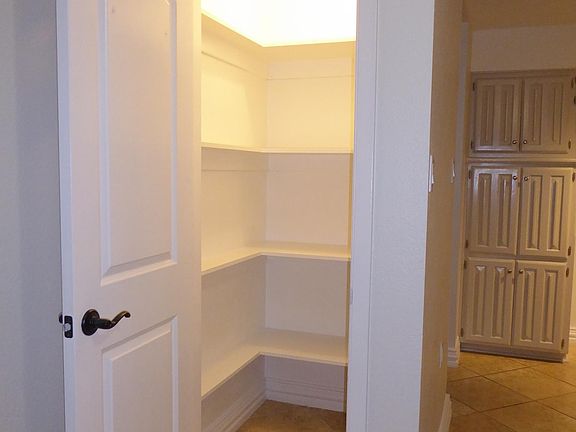 2nd image of 1217 Whispering Ln