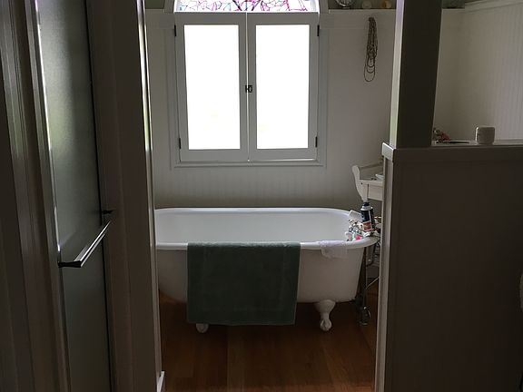 Master bath, walk-in closet