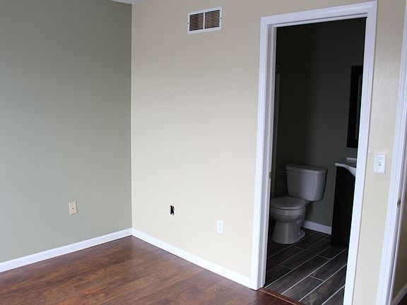 5th image of 1016 Watkins Glen Ct #1016