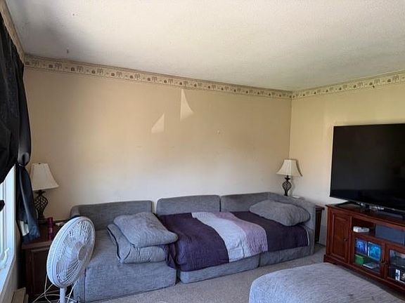 3rd image of 231/233 Henry Pl #231/233