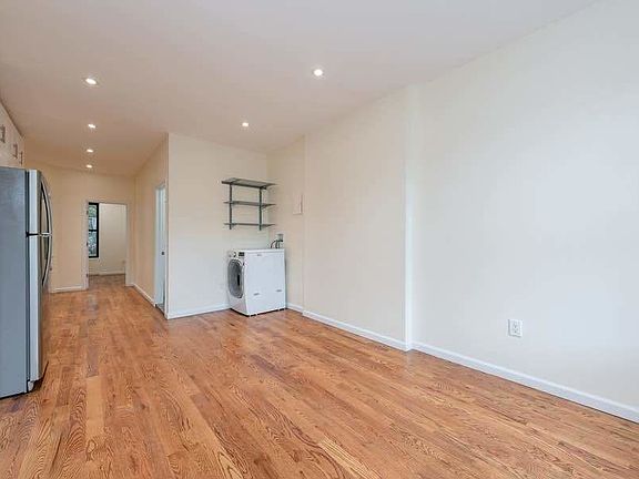 4th image of 207 Van Buren St #2B