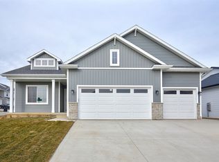 9479 Emilia Ln, West Des Moines, IA 50266