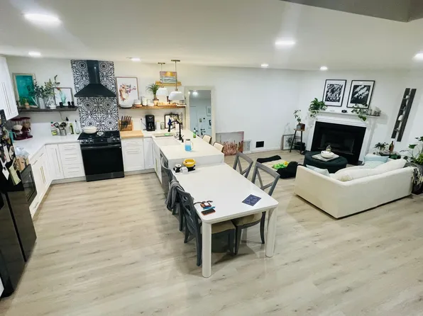 40 Triumph Ct #40B, East Rutherford, NJ 07073