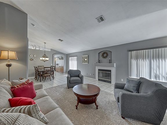 5th image of 7013 Desert Clover Ct