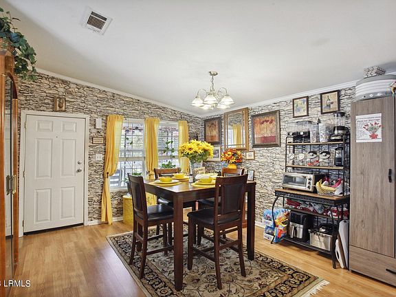 3rd image of 42 Pine Forest Drive