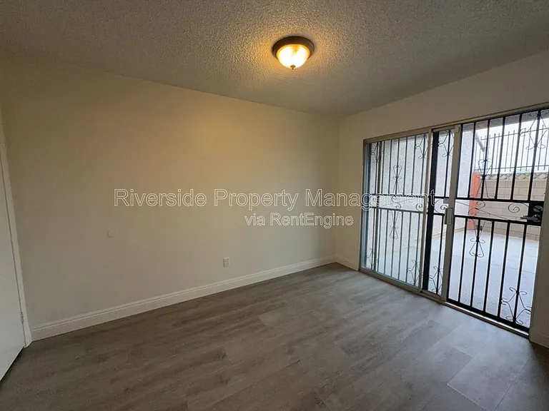 2255 Cahuilla St #105 — Photo 6