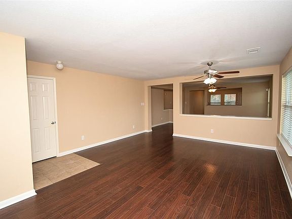 3rd image of 2611 Tammony Park Ct