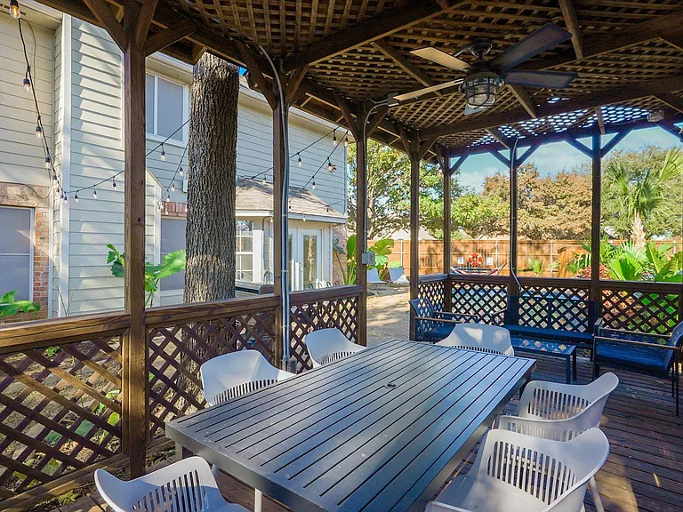 4402 Goodwin St — Photo 39