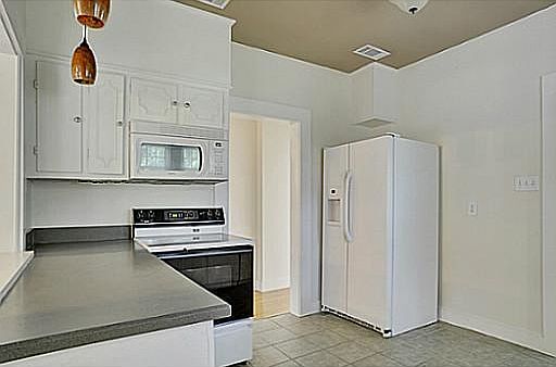 5th image of 1610 Oleander Dr