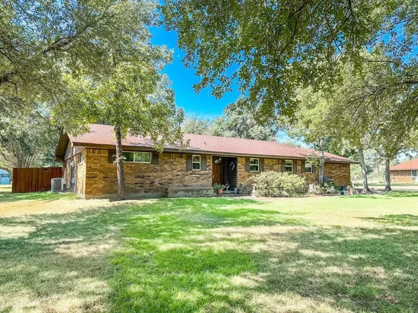 492 Lazy Way, Fairfield, TX 75840