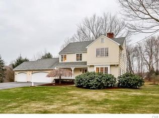 10 Mallett Dr, Trumbull, CT 06611