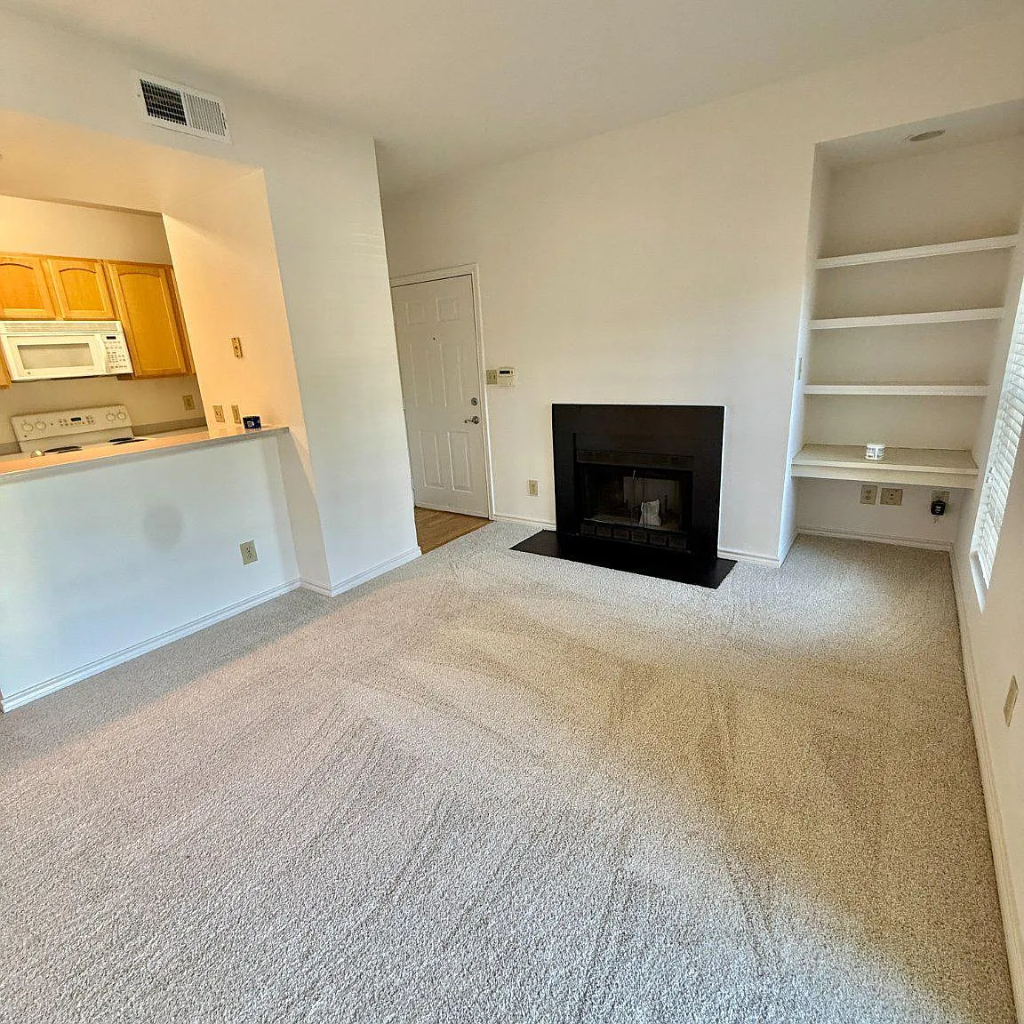 1 bed, 1.0 bath, 564 sqft, $1,700 — Photo 4