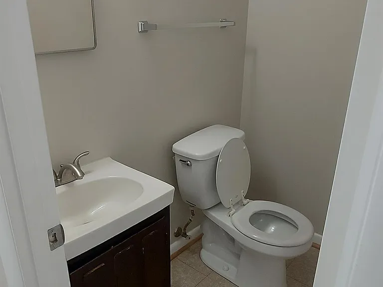 9820 Inglemere Dr — Photo 21